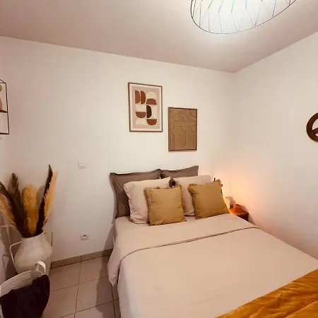 Appartement Ecrin Terrasse Elegance 2 Bedrooms Air Conditioning Wifi Parking Nîmes